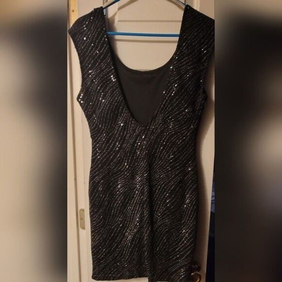 Black Shimmering Bodycon Dress Size 4-6 - Picture 2 of 2